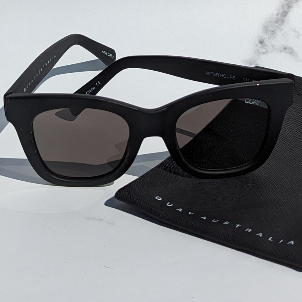 QUAY Australia AFTER HOURS matte black XL